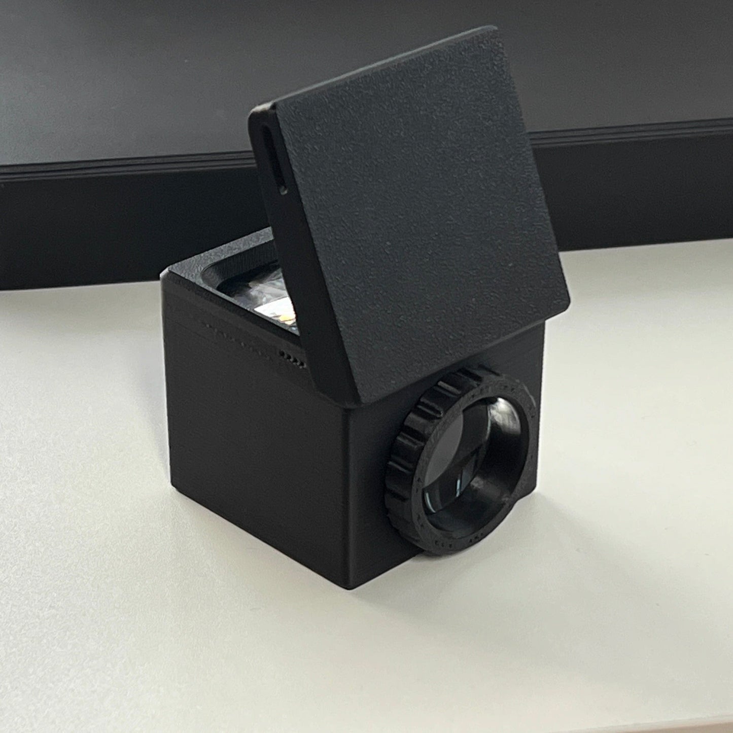 Flat Waist-Level Viewfinder - for Vintage & TLR Camera Enthusiasts