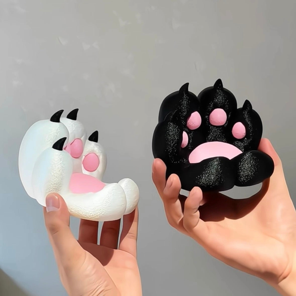 Cat Paw Phone Grip Stand - Cute Cartoon Animal Phone Holder for Desk & Car